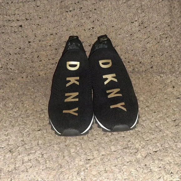DKNY-Abbi Pull On Sock Sneaker-Air Knit-Black/White/Gold-Sz 9.5-Near Mint - Picture 3 of 8